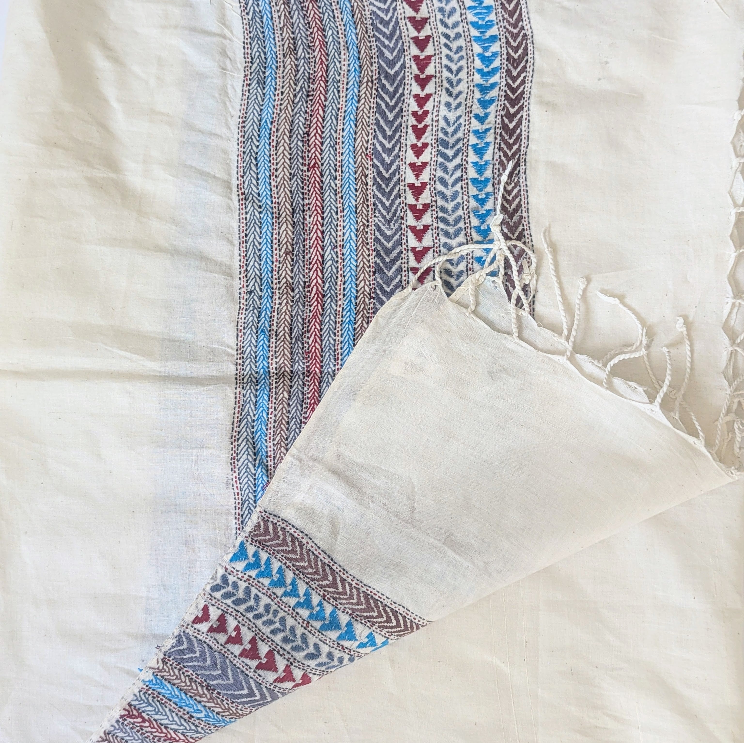 Resham Silk Embroidered Stole