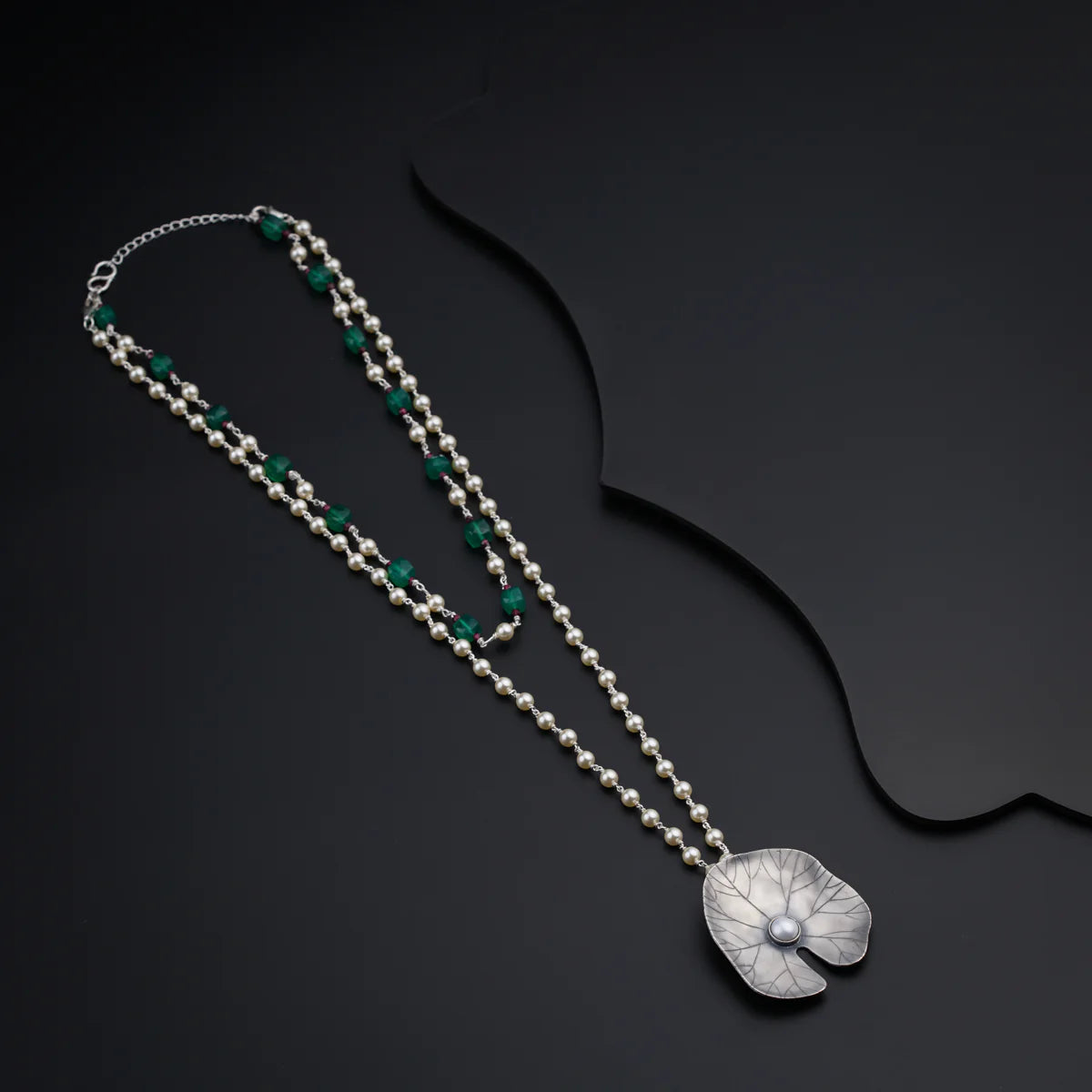 925 Silver Saroj Parna Semi Precious Stones Necklace with Pearls